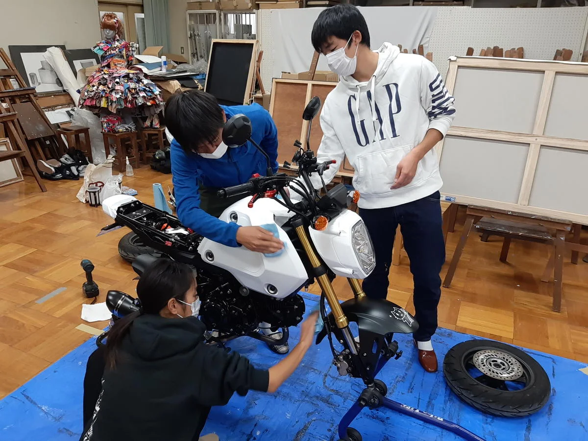 取り外し男性
