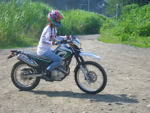 セローで練習中